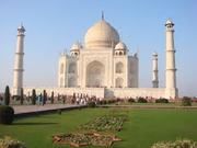 Watch beautiful places in agra in this summer